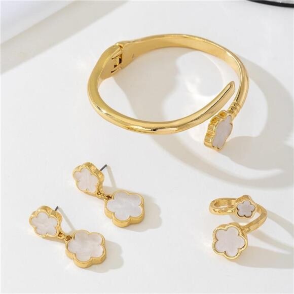 18K Gold-Plated Flower Jewelry Set - Picture 4 of 6